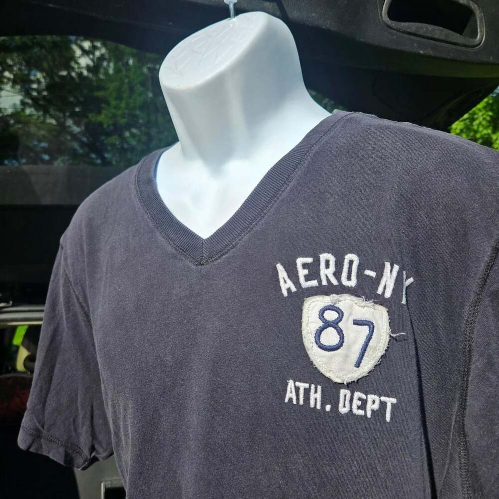 Aeropostale Y2K embroidered V-Neck Shirt Black XXL